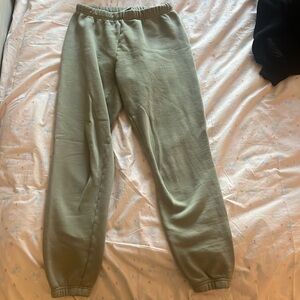 Aritzia Joggers
